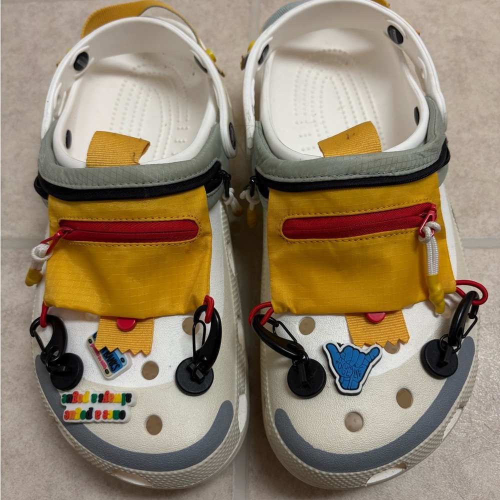 Crocs Classic Clogs w/ Utility Pouch & Jibbitz – Women’s 12 / Men’s 10